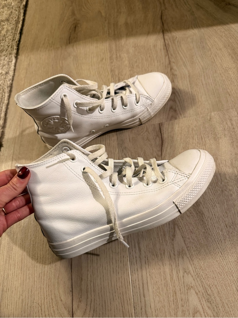 White Leather Converse All Star High Top Sz 7